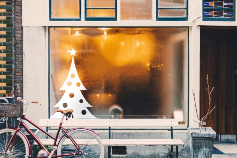 Weihnachtssticker-Stille-Schnee-Baum